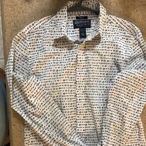 Casual American Rag fine looking Men’s shirt!
